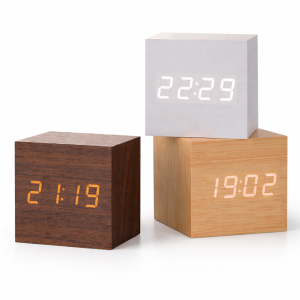 Desk alarm clock